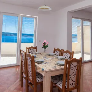  Apartment Turudic