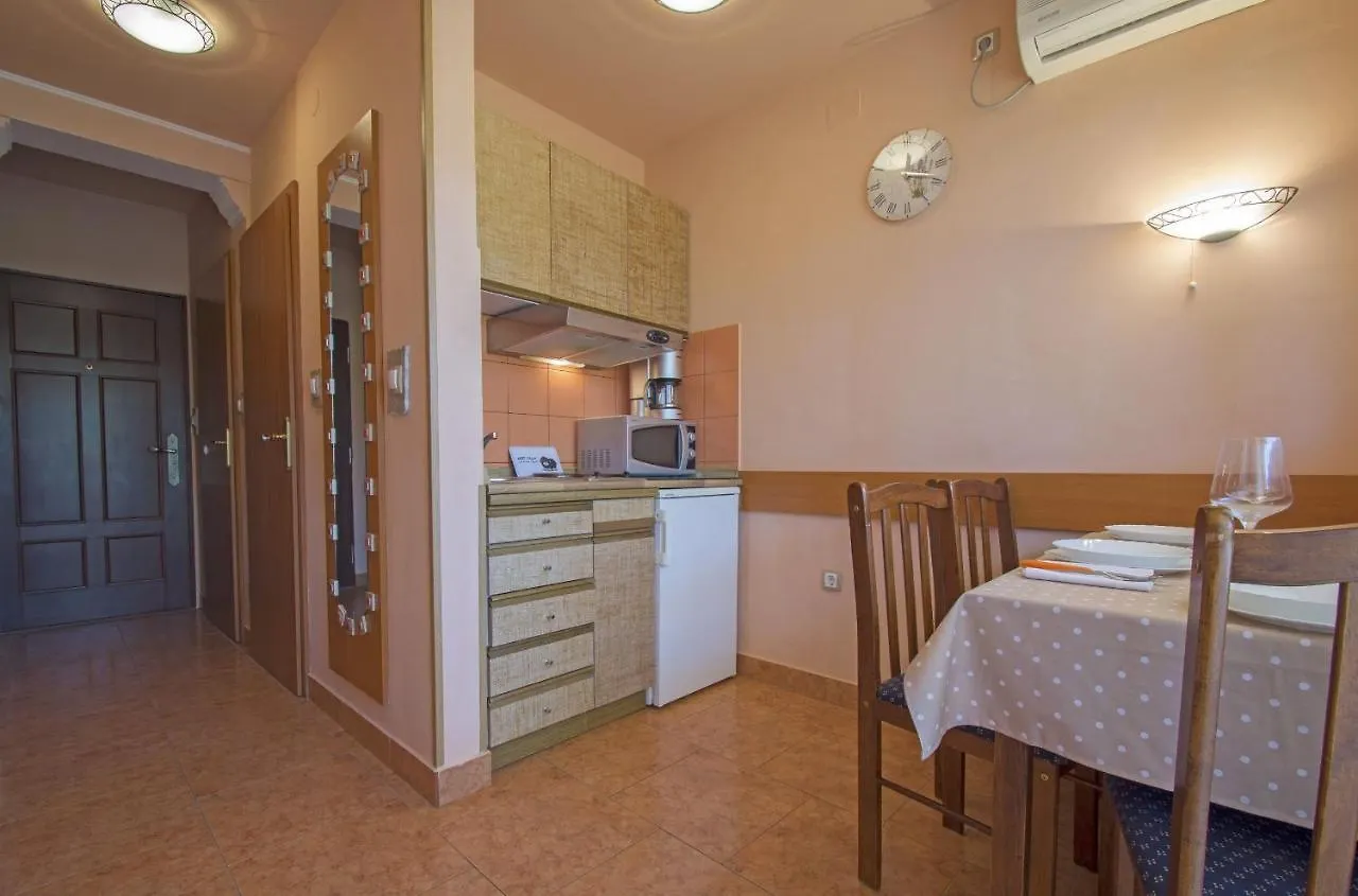 Apartments Oaza Dramalj