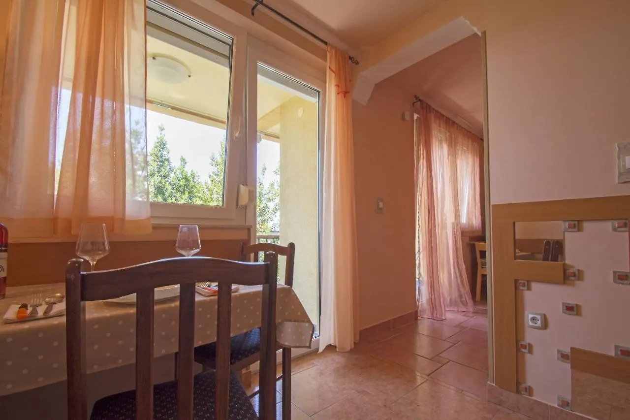 Apartments Oaza Dramalj Croatia