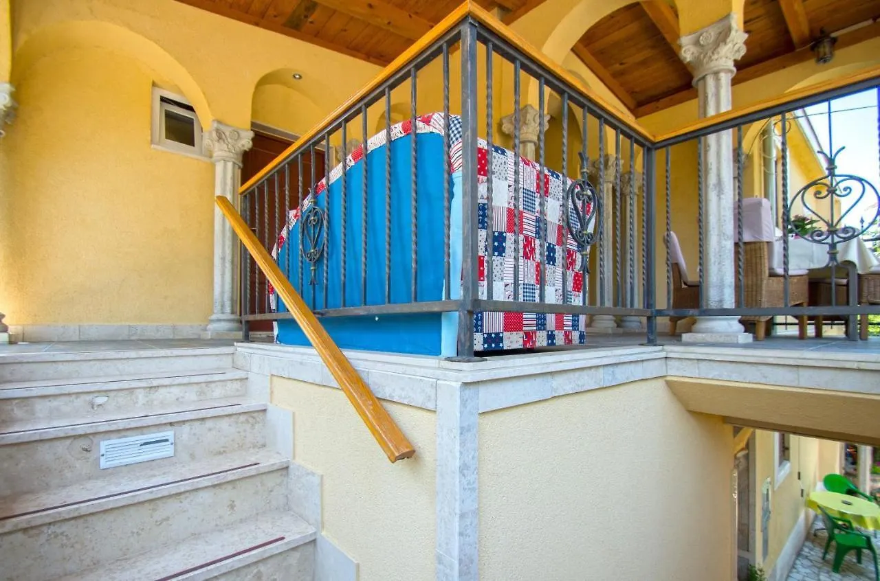 Apartments Oaza Dramalj Croatia