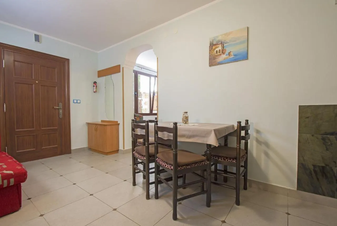 Apartments Oaza Dramalj 0*,  Croatia